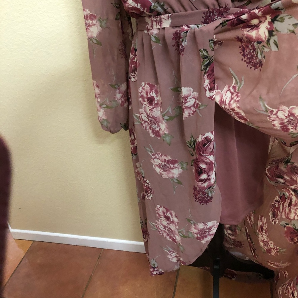 Dress - Picture 6 of 8